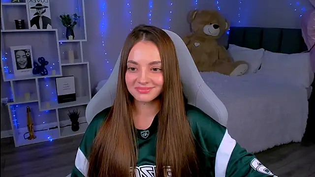 MelanieAlves online show from April 18, 2026, 8:20 pm