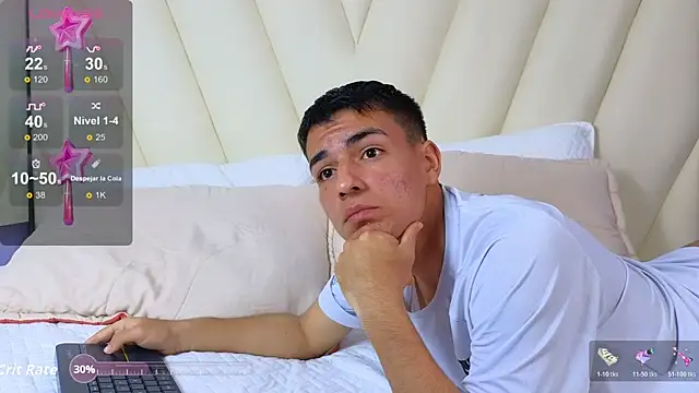 Snapshot of Hotboy21_ chatting on October 21, 2025, 4:01 am Hotboy21  online show from October 21, 2025, 4:01 am