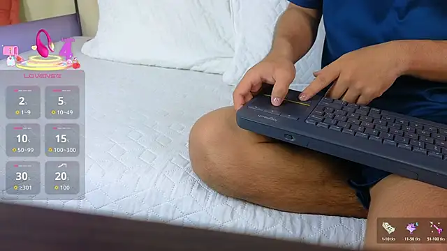 Snapshot of Hotboy21_ chatting on October 30, 2025, 3:49 am Hotboy21  online show from October 30, 2025, 3:49 am