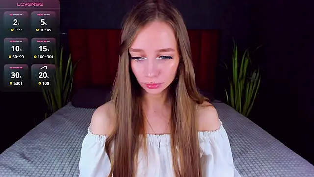 Amy Waynee online show from September 27, 2025, 8:26 pm