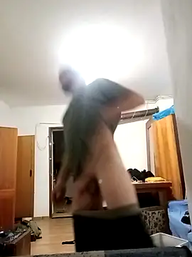 Snapshot of Dokonaly chatting on October 3, 2025, 8:10 pm Dokonaly online show from October 3, 2025, 8:10 pm