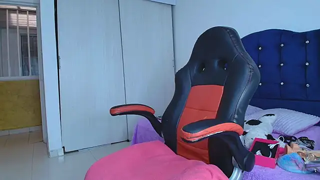 Snapshot of lovehotpink chatting on October 7, 2025, 7:15 pm lovehotpink online show from October 7, 2025, 7:15 pm