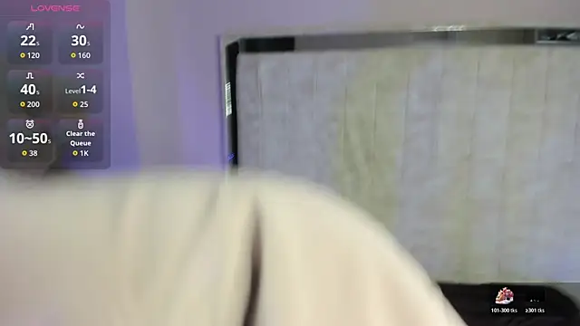 Snapshot of Elaine87_ chatting on October 29, 2025, 8:41 pm Elaine87 online show from October 29, 2025, 8:41 pm