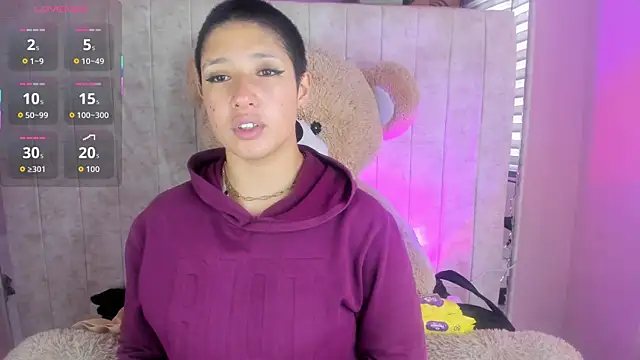 Snapshot of Elaine87_ chatting on September 30, 2025, 9:21 pm Elaine87 online show from September 30, 2025, 9:21 pm