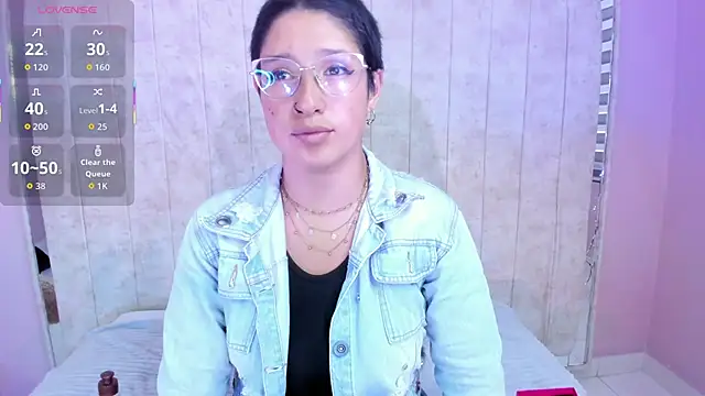 Snapshot of Elaine87_ chatting on October 27, 2025, 9:05 pm Elaine87 online show from October 27, 2025, 9:05 pm