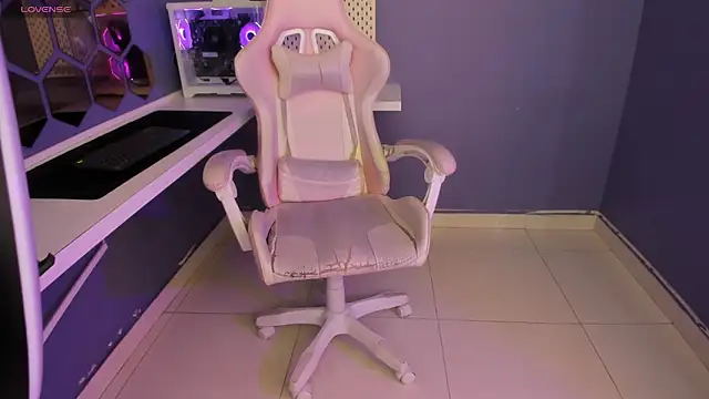 Snapshot of Elaine87_ chatting on September 15, 2025, 7:14 pm Elaine87 online show from September 15, 2025, 7:14 pm