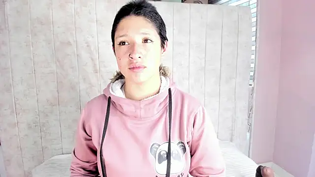 Snapshot of Elaine87_ chatting on October 30, 2025, 7:11 pm Elaine87 online show from October 30, 2025, 7:11 pm