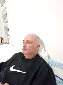 Alexis Bull online show from November 26, 2025, 5:57 pm