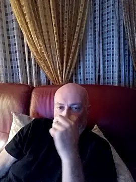 Alexis Bull online show from October 19, 2025, 10:01 pm