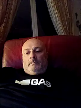 Alexis Bull online show from April 12, 2026, 12:36 am