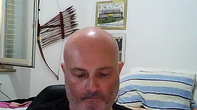 Snapshot of Alexis_Bull chatting on June 12, 2026, 10:35 am Alexis Bull online show from June 12, 2026, 10:35 am