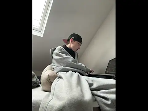 Snapshot of colar55x chatting on February 23, 2026, 2:28 pm colar55x online show from February 23, 2026, 2:28 pm