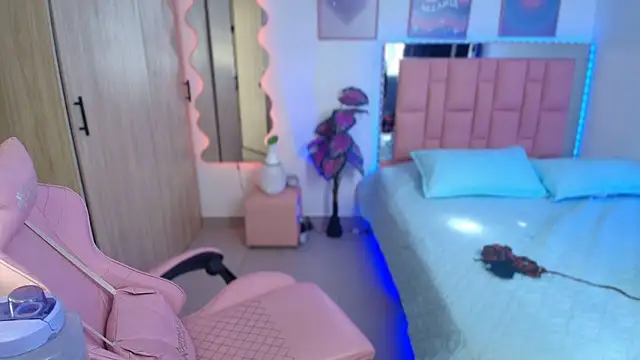 lunesweet online show from September 24, 2025, 1:39 pm