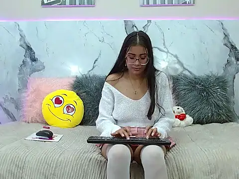 adajonnes online show from January 9, 2026, 4:36 pm