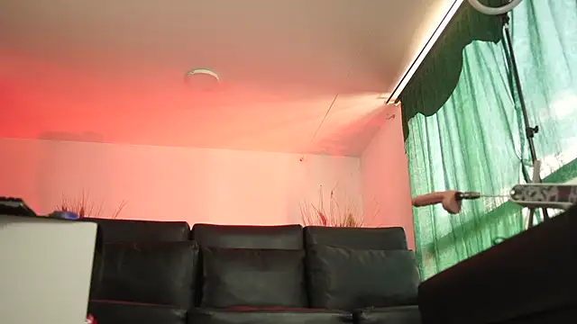 Snapshot of bonniie_98_ chatting on October 18, 2025, 7:16 pm bonniie 98  online show from October 18, 2025, 7:16 pm