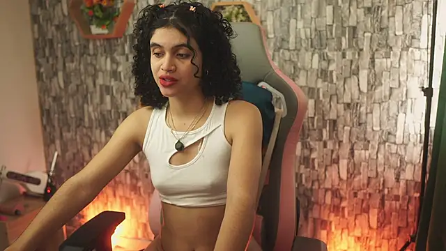 Snapshot of bonniie_98_ chatting on May 19, 2026, 8:27 pm bonniie 98 online show from May 19, 2026, 8:27 pm
