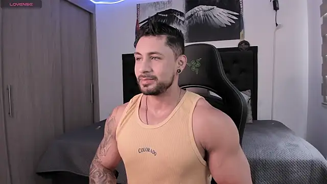 santi aesthetic online show from November 6, 2025, 5:06 pm