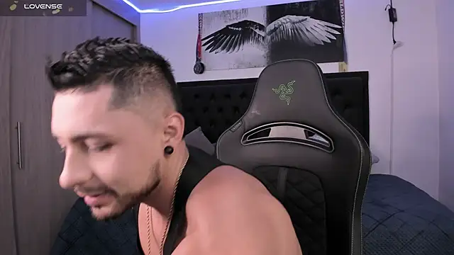 Snapshot of santi_aesthetic chatting on September 29, 2025, 3:24 am santi aesthetic online show from September 29, 2025, 3:24 am