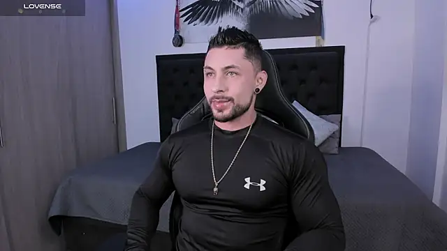 Snapshot of santi_aesthetic chatting on October 6, 2025, 2:46 am santi aesthetic online show from October 6, 2025, 2:46 am