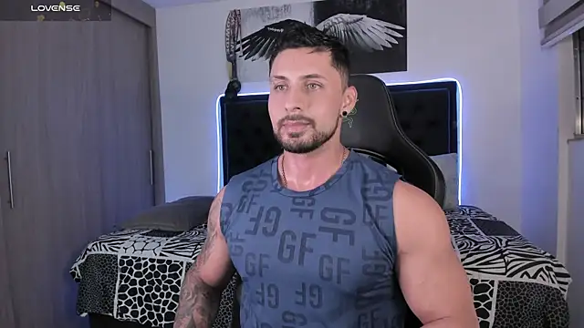 Snapshot of santi_aesthetic chatting on July 2, 2026, 12:00 am santi aesthetic online show from July 2, 2026, 12:00 am