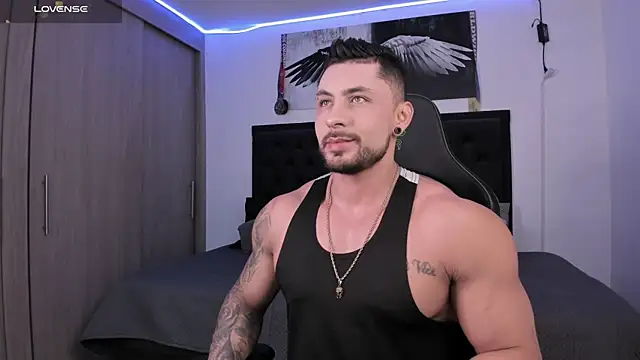 Snapshot of santi_aesthetic chatting on October 4, 2025, 2:46 am santi aesthetic online show from October 4, 2025, 2:46 am