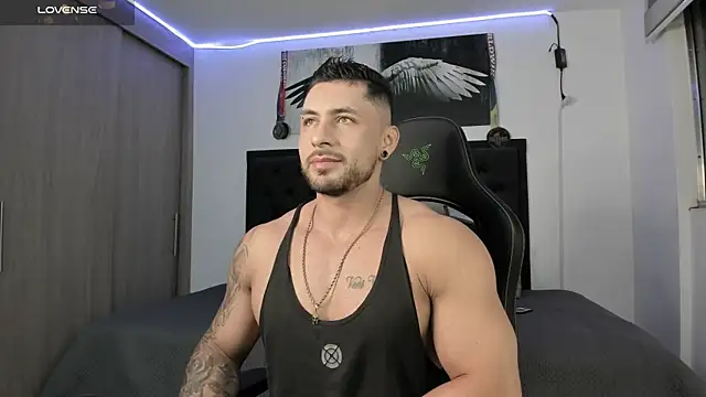 Snapshot of santi_aesthetic chatting on October 26, 2025, 3:18 am santi aesthetic online show from October 26, 2025, 3:18 am