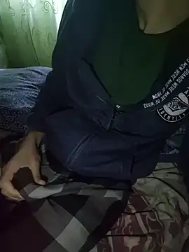 Snapshot of tipetto06 chatting on October 29, 2025, 10:14 am tipetto06 online show from October 29, 2025, 10:14 am