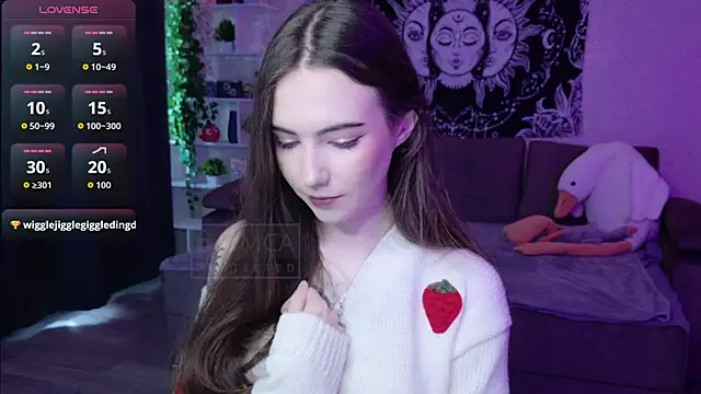 naugghtynikki online show from September 9, 2025, 4:22 am