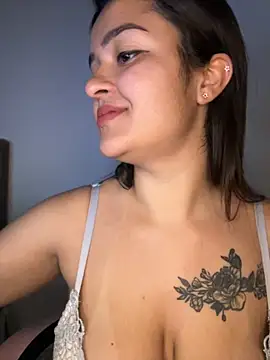 Snapshot of Manu_2002_ chatting on October 23, 2025, 6:28 pm Manu 2002  online show from October 23, 2025, 6:28 pm