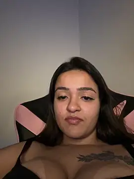 Snapshot of Manu_2002_ chatting on October 22, 2025, 1:54 pm Manu 2002  online show from October 22, 2025, 1:54 pm