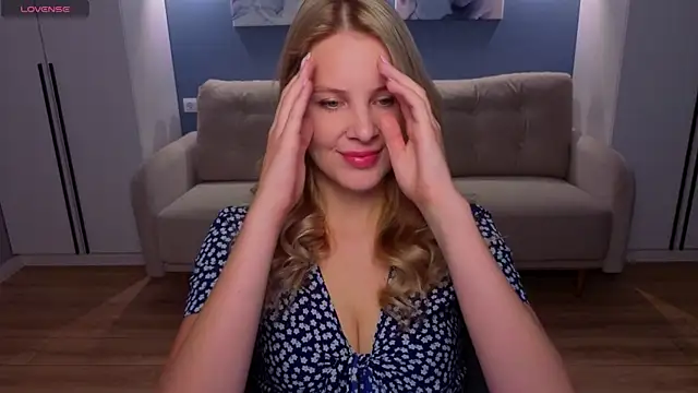 MelanieBennett online show from May 18, 2026, 6:07 am