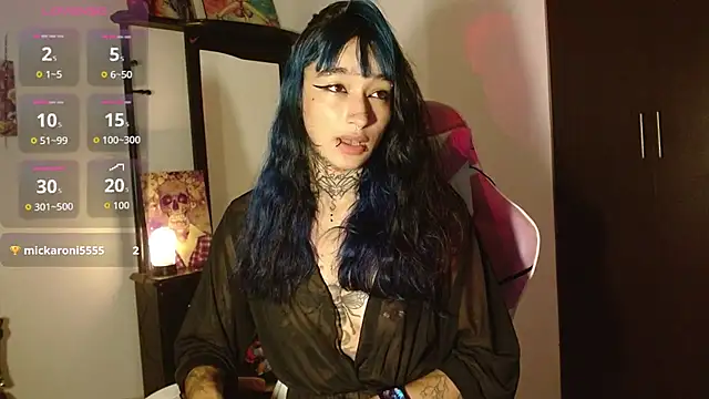 Snapshot of SharaRoss1 chatting on October 3, 2025, 9:27 pm SharaRoss1 online show from October 3, 2025, 9:27 pm