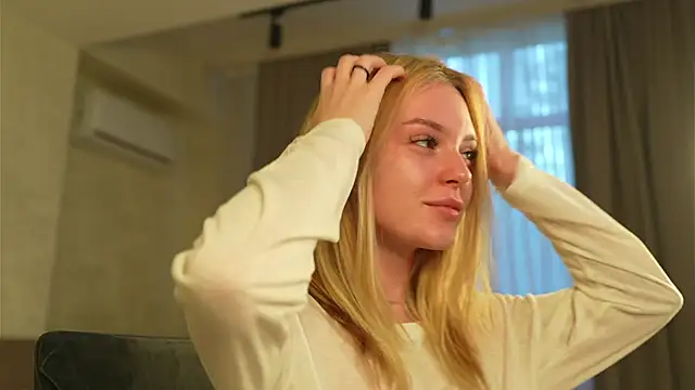 Cyberheart  online show from October 1, 2025, 2:54 pm