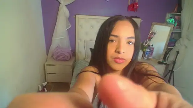 paula zambrano7 online show from March 21, 2025, 4:29 pm