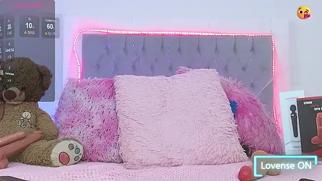 Snapshot of Rihanna_Flex chatting on September 11, 2025, 7:36 pm Rihanna Flex online show from September 11, 2025, 7:36 pm