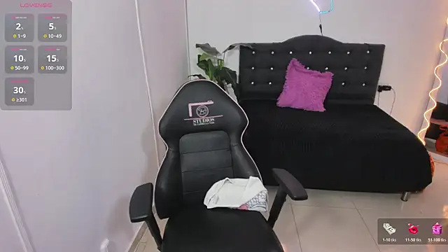 Snapshot of saaya_tay chatting on October 22, 2025, 3:17 am saaya tay online show from October 22, 2025, 3:17 am