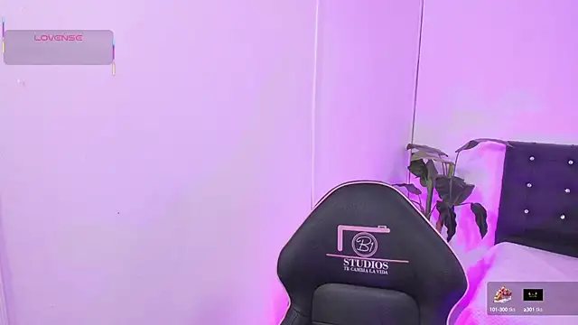 Snapshot of saaya_tay chatting on October 11, 2025, 3:18 am saaya tay online show from October 11, 2025, 3:18 am