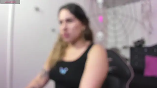 Snapshot of saaya_tay chatting on October 23, 2025, 3:05 am saaya tay online show from October 23, 2025, 3:05 am