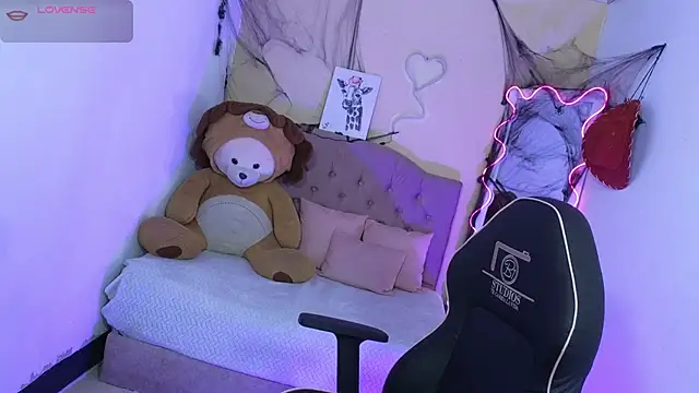 kissy tay online show from October 24, 2025, 11:42 am