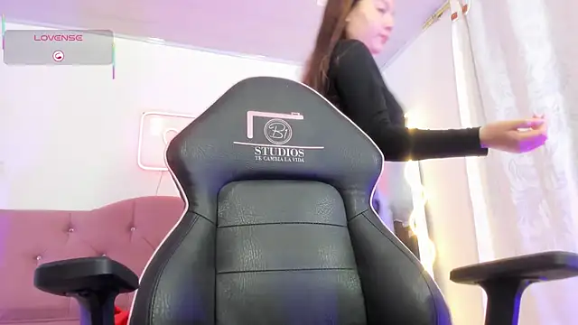 kissy tay online show from October 11, 2025, 11:55 am