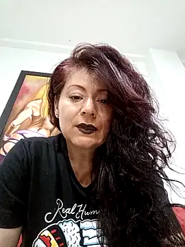 Snapshot of lunadicty chatting on February 12, 2026, 11:48 pm lunadicty online show from February 12, 2026, 11:48 pm