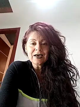 lunadicty online show from November 22, 2025, 11:25 pm