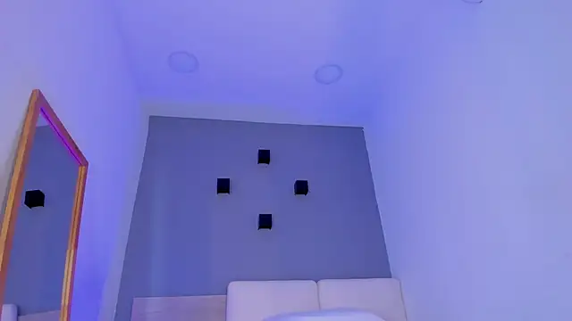 FreyaZimmerman  online show from October 23, 2025, 6:50 pm