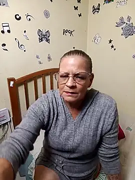 Snapshot of katrina_perez chatting on October 18, 2025, 10:12 pm katrina perez online show from October 18, 2025, 10:12 pm