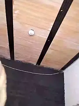 Cerecitaa02  online show from September 23, 2025, 10:33 am