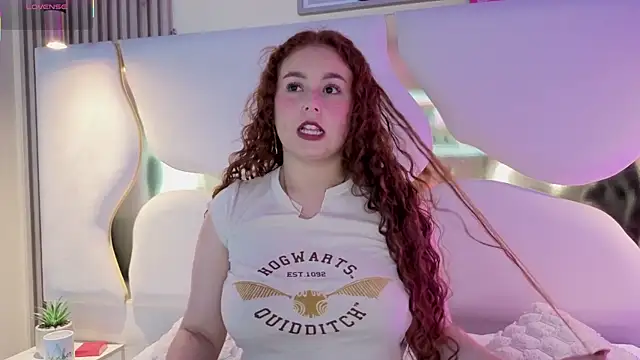 AmmberJones online show from November 27, 2025, 1:33 pm