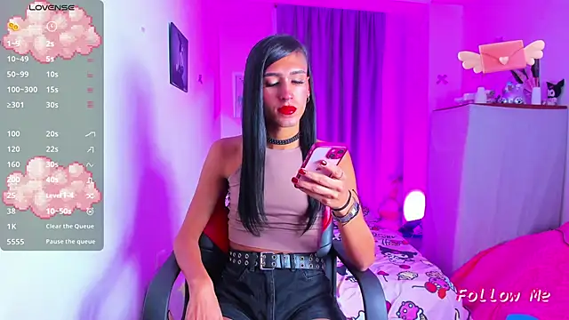 Snapshot of SkylerBennet chatting on October 21, 2025, 4:23 am SkylerBennet online show from October 21, 2025, 4:23 am