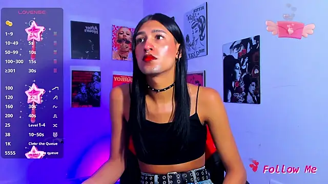 Snapshot of SkylerBennet chatting on March 21, 2025, 1:13 am SkylerBennet online show from March 21, 2025, 1:13 am