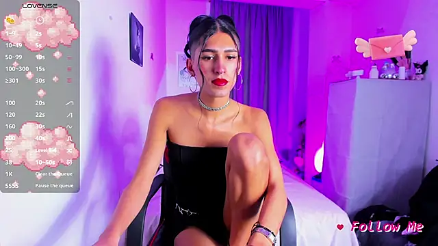 Snapshot of SkylerBennet chatting on September 16, 2025, 2:45 am SkylerBennet online show from September 16, 2025, 2:45 am