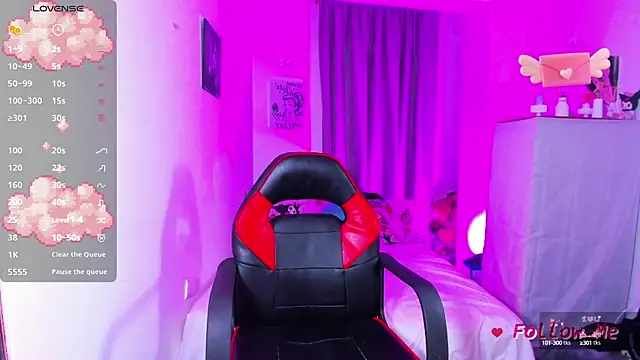 Snapshot of SkylerBennet chatting on September 11, 2025, 3:06 am SkylerBennet online show from September 11, 2025, 3:06 am